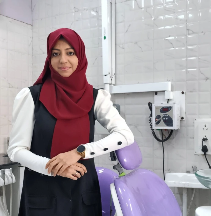 dr aliya gold medalist dentist 